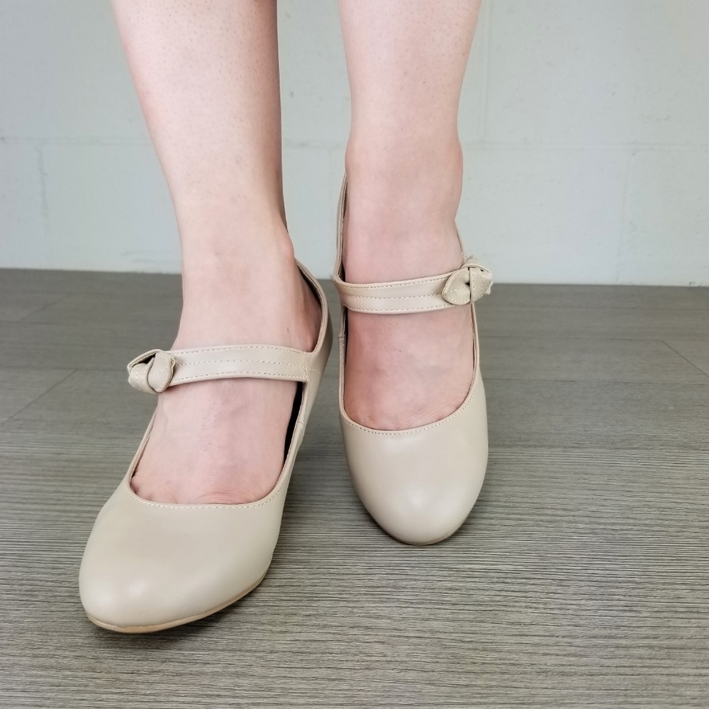 Closed Toe Low Mid Heel Bow Strap Dress Pump - Picture 8 of 8